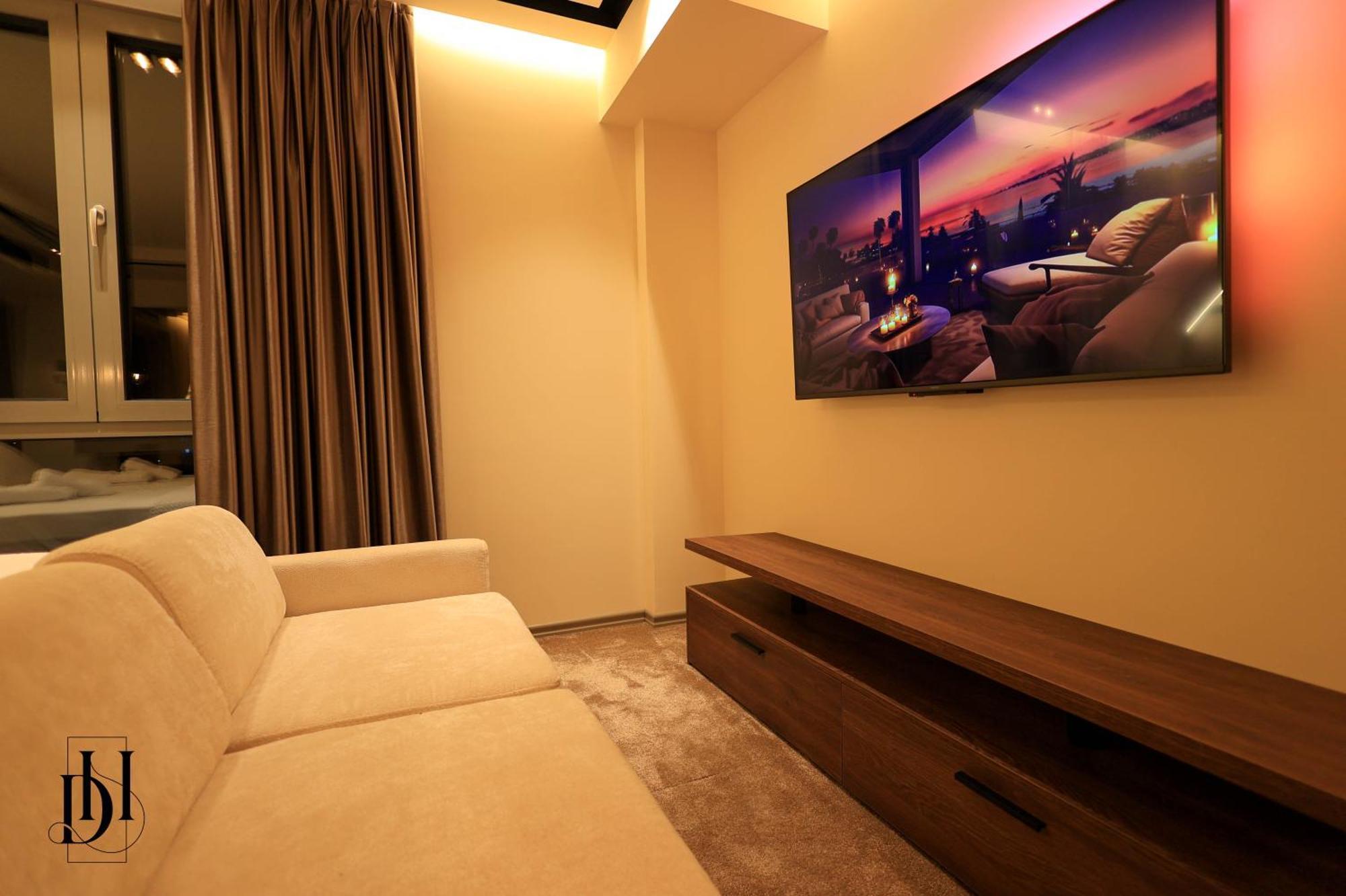 Deha Rooms & Apartments Tirana Buitenkant foto