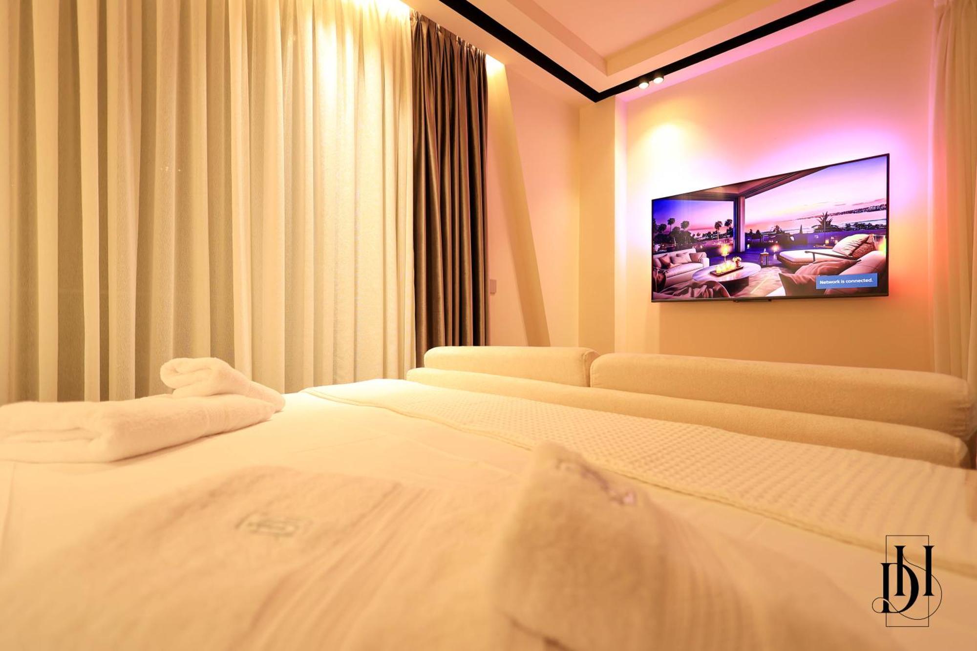 Deha Rooms & Apartments Tirana Buitenkant foto