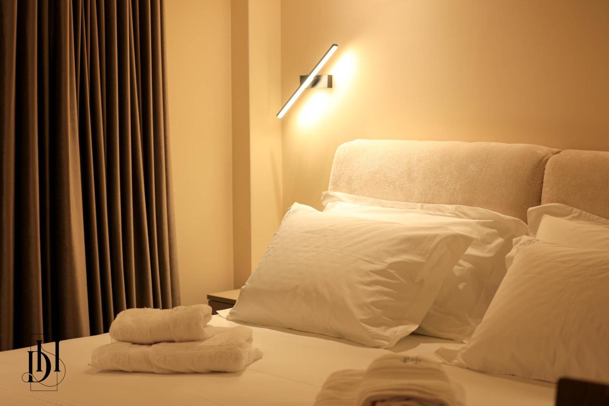 Deha Rooms & Apartments Tirana Buitenkant foto