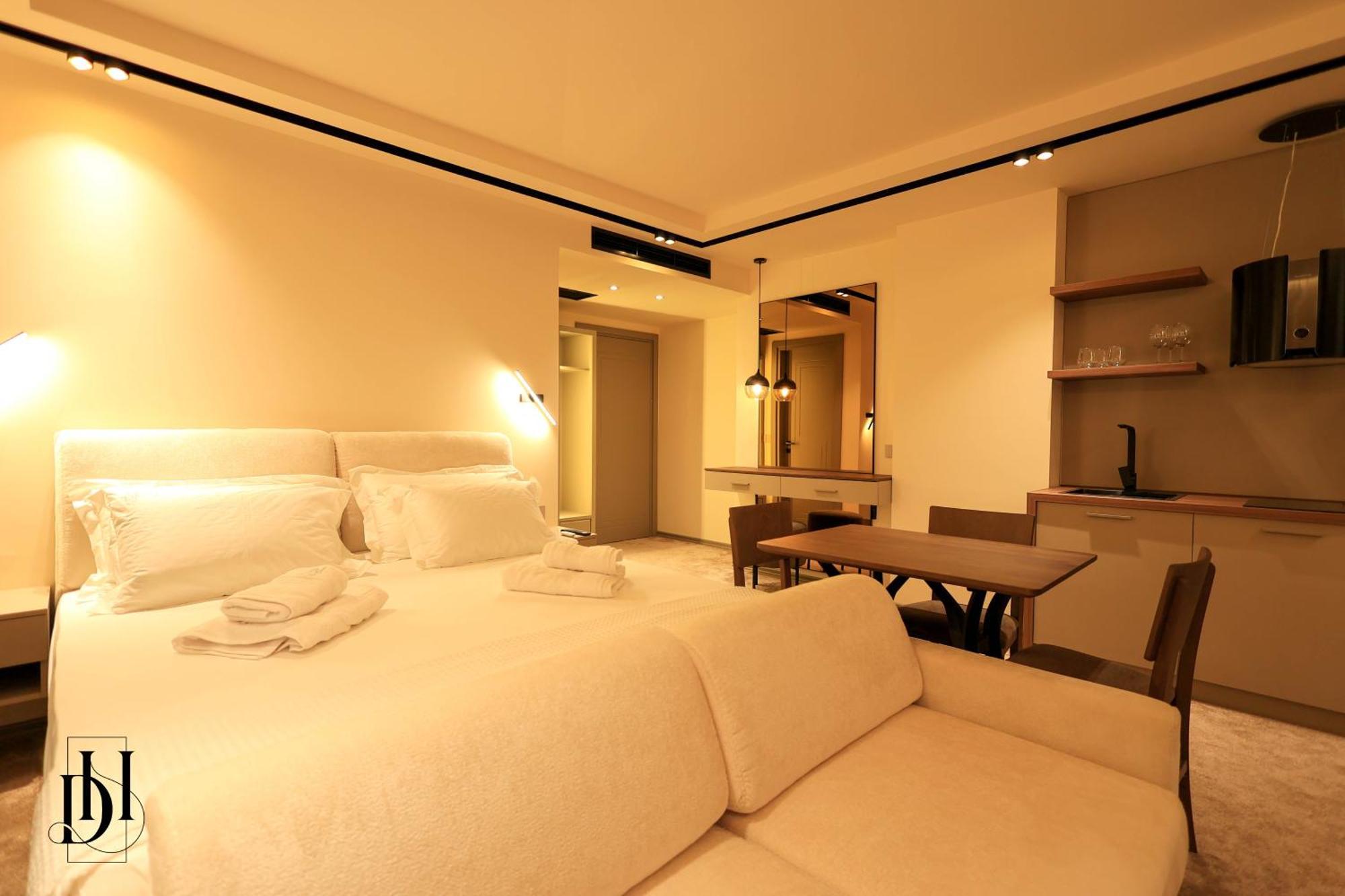 Deha Rooms & Apartments Tirana Buitenkant foto