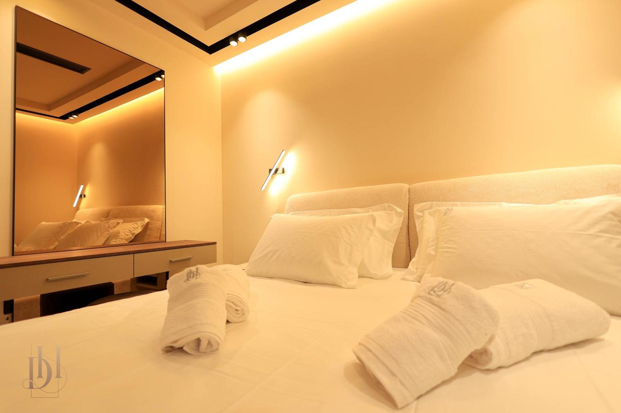 Deha Rooms & Apartments Tirana Buitenkant foto