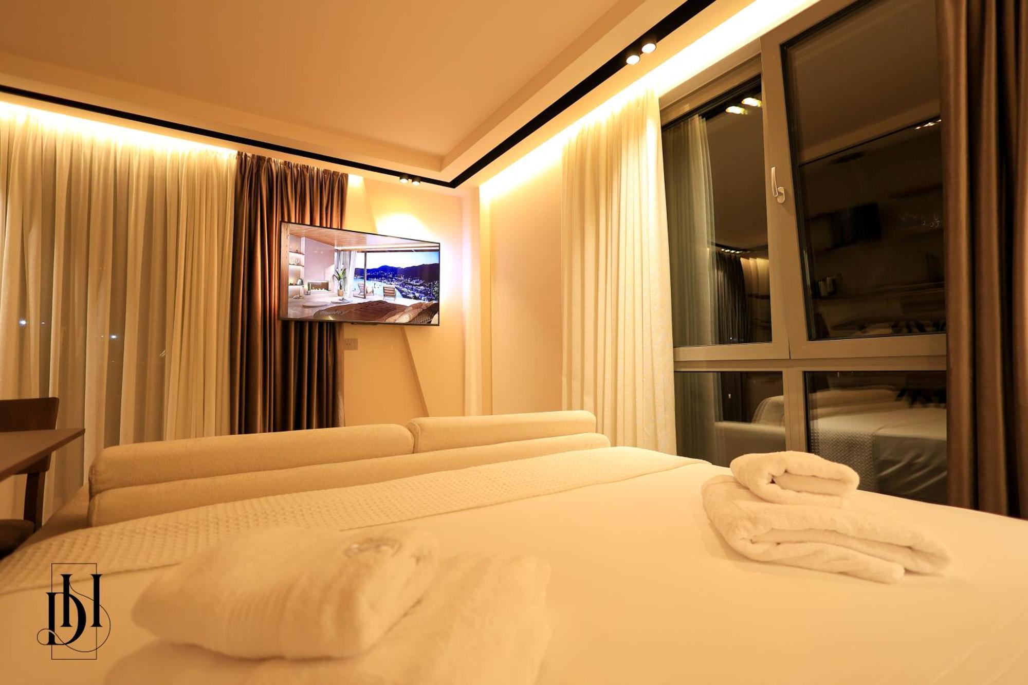 Deha Rooms & Apartments Tirana Buitenkant foto