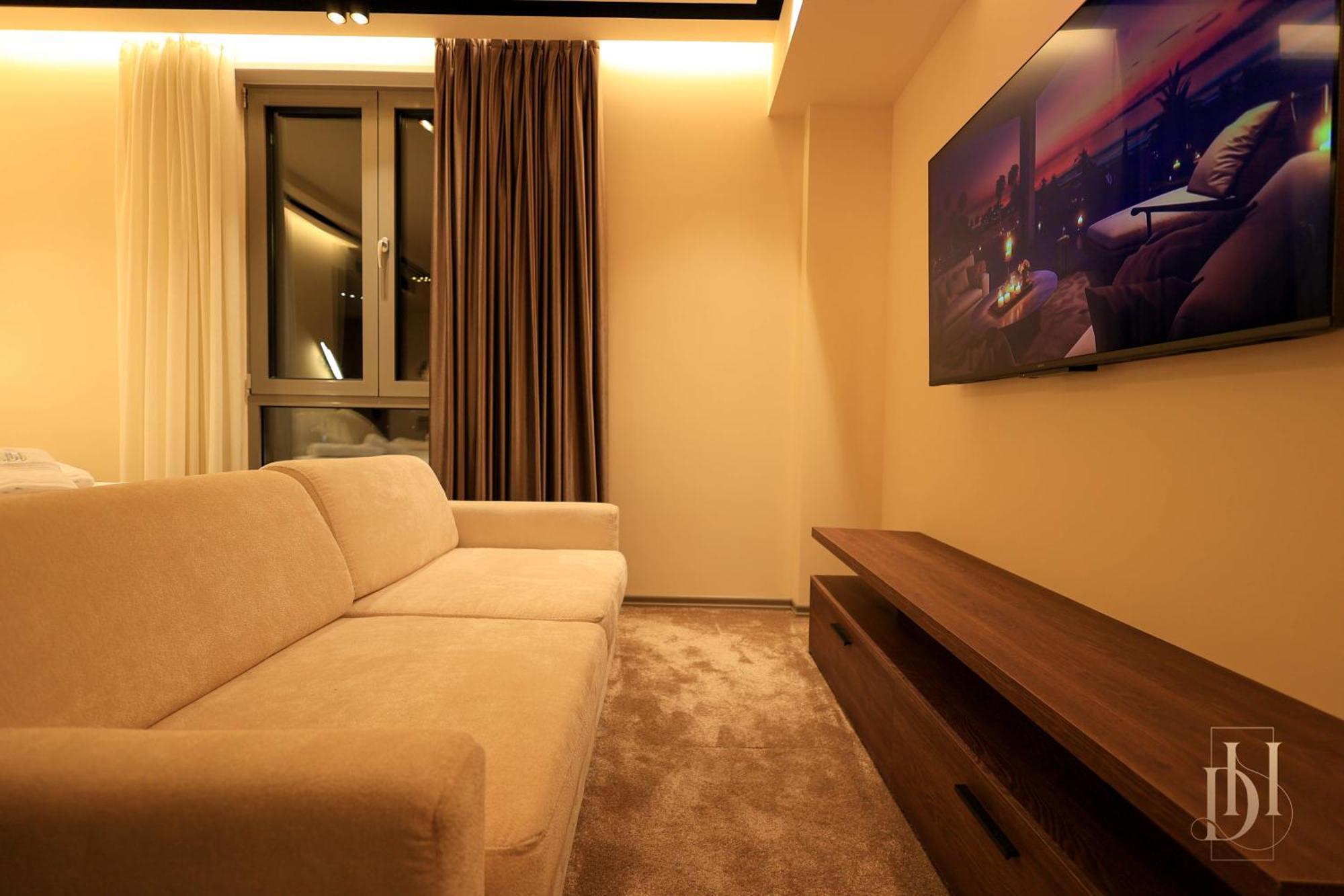 Deha Rooms & Apartments Tirana Buitenkant foto